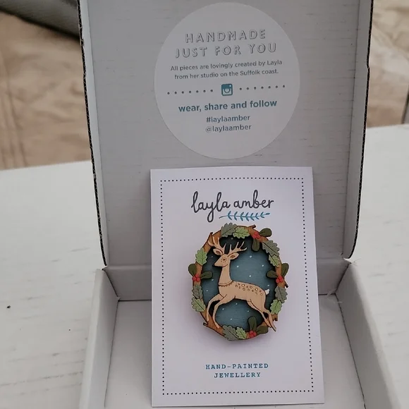 Deer Brooch - Multicolor - Picture 4 of 5